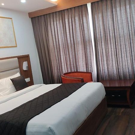 Hotel Eyrie Nest Bangalore Exterior foto