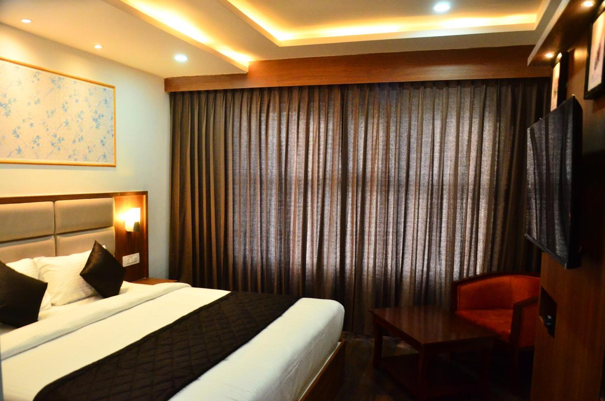 Hotel Eyrie Nest Bangalore Exterior foto